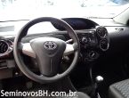 Clique para visualizar Toyota Etios Sedan