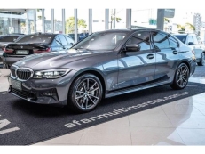 BMW 330i