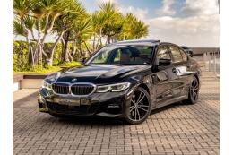 BMW 330i