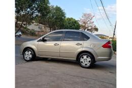 Ford Fiesta Sedan