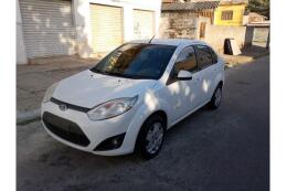 Ford Fiesta Sedan