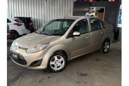 Ford Fiesta Sedan