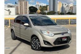 Ford Fiesta Sedan