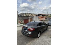 Ford Fiesta Sedan