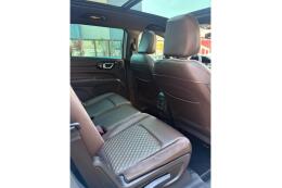 Jeep Commander
