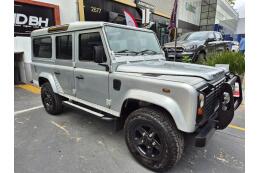 Land Rover Defender 110