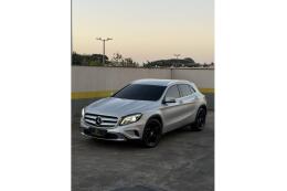 Mercedes Benz GLA 200