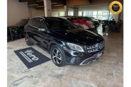 Mercedes Benz GLA 200