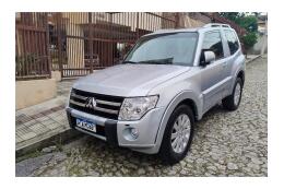 Mitsubishi Pajero Full