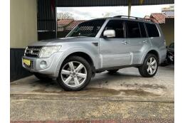Mitsubishi Pajero Full