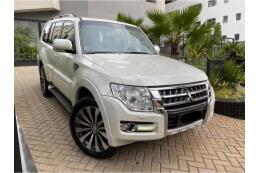 Mitsubishi Pajero Full