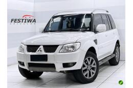 Mitsubishi Pajero TR4