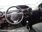 Clique para visualizar Toyota Etios Hatch