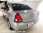 Clique para visualizar Toyota Etios Sedan