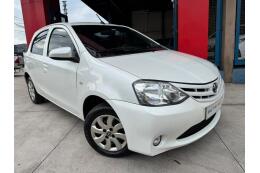 Toyota Etios Hatch 2016/2017