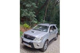 Toyota Hilux SW4