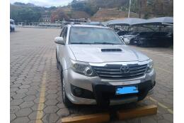 Toyota Hilux SW4