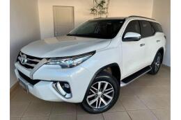 Toyota Hilux SW4