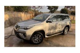 Toyota Hilux SW4