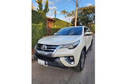 Toyota Hilux SW4