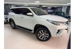 Toyota Hilux SW4
