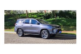 Toyota Hilux SW4